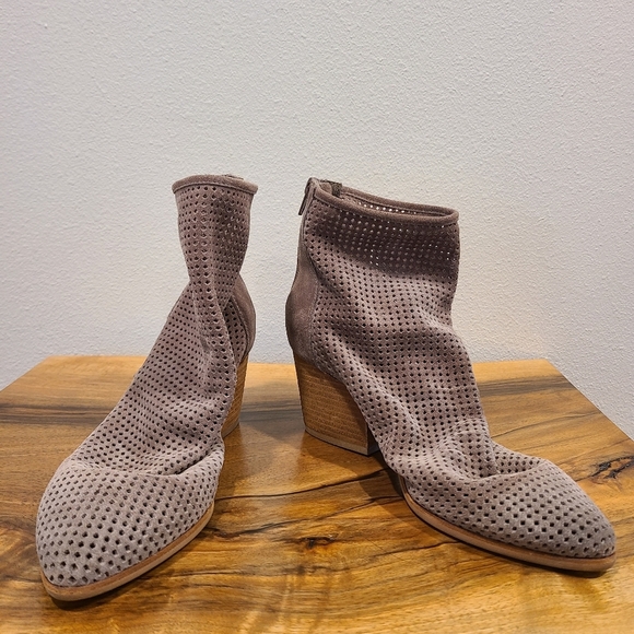 Jeffrey Campbell Janelle Taupe Suede Laser Cut Booties - Picture 2 of 11